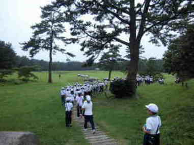 ���R�U��